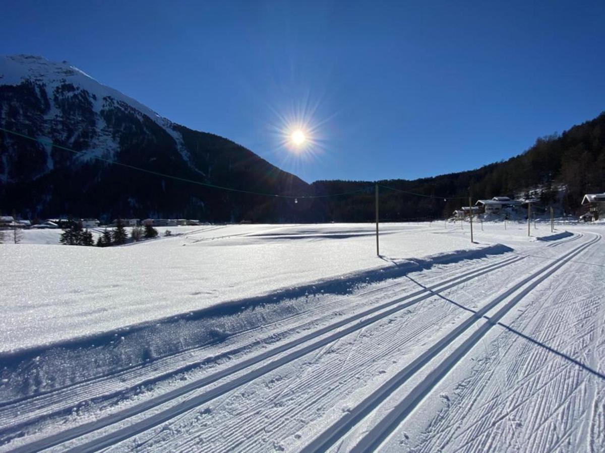 Alp Apart Niederthai Umhausen Esterno foto